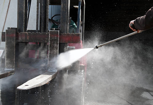 Best Warehouse Cleaning  in Livingston, CA